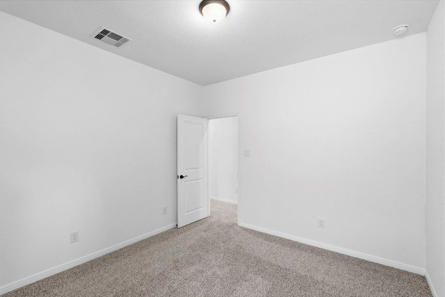 Spacious, unfurnished interior of a new home in Woodforest, Montgomery (Image 14).