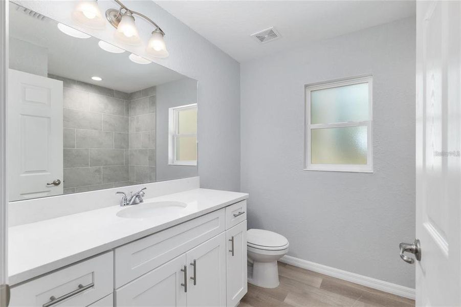 Furnished interior view inside a new home in , Dunnellon (Image 9).