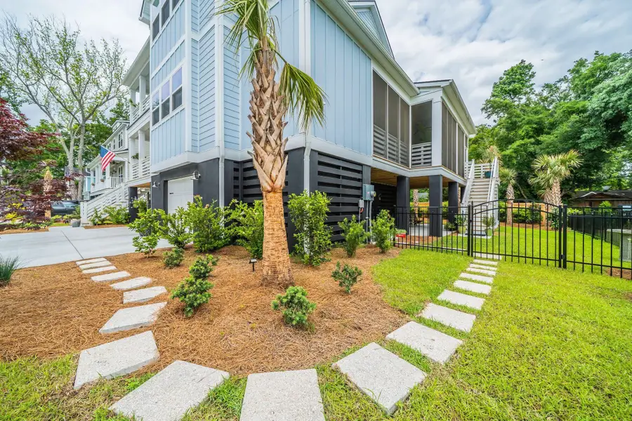 Image 77 of a home in .
