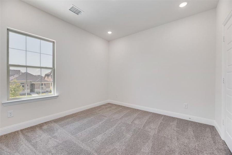 Spacious, unfurnished interior of a new home in Arbors at Legacy Hills, Celina (Image 24).