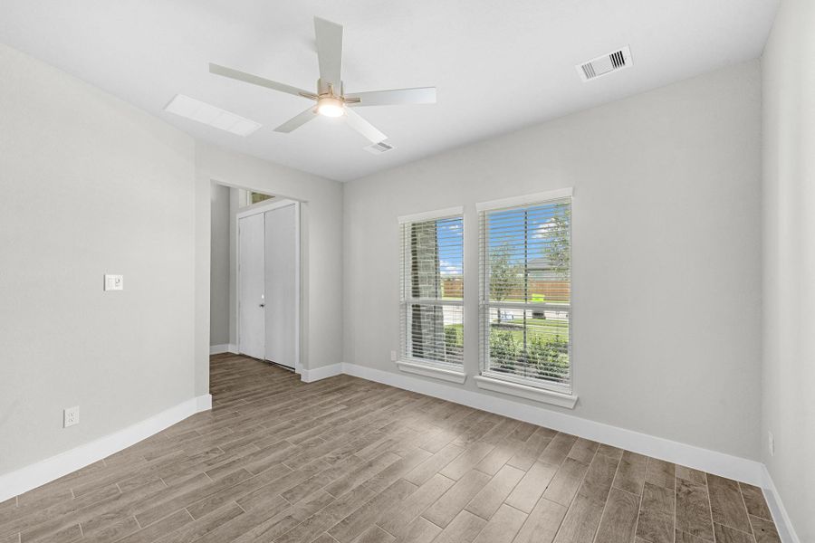 Spacious, unfurnished interior of a new home in Briarwood Crossing, Rosenberg (Image 23). Spacious, unfurnished interior of a new home in Briarwood Crossing, Rosenberg (Image 23).