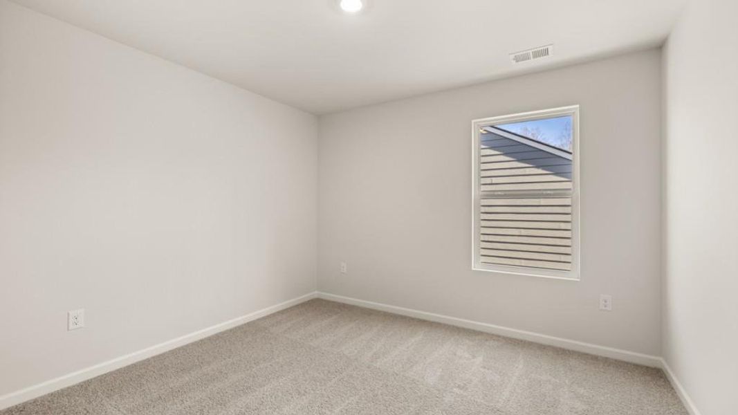 Spacious, unfurnished interior of a new home in Oconee Overlook, Gainesville (Image 26).
