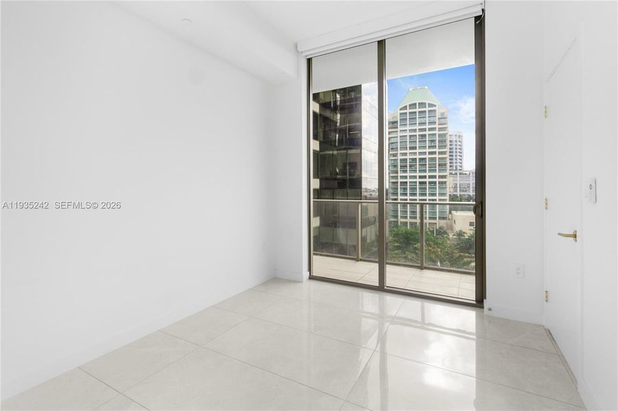 Spacious, unfurnished interior of a new home in , Miami (Image 28).