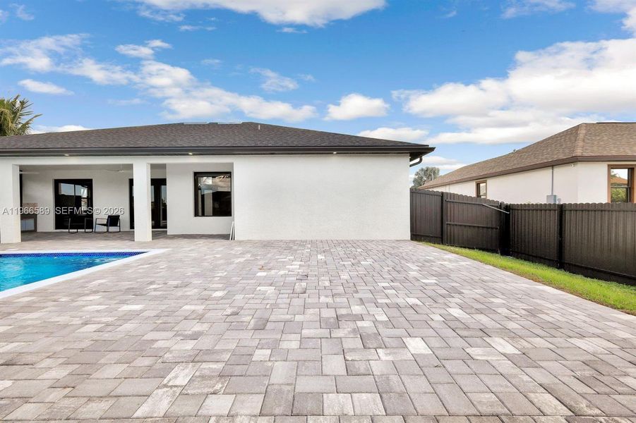 Exterior details and patio area of a home in , Cape Coral (Image 29).