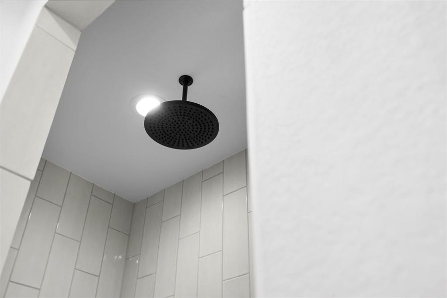 Close-up of interior finishes inside a home in , Waxahachie (Image 16).