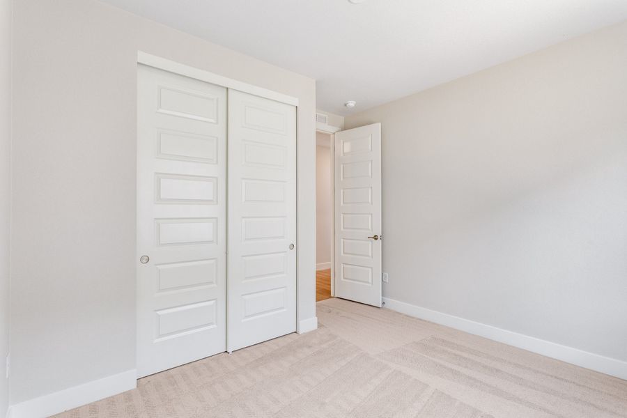 Spacious, unfurnished interior of a new home in The Aurora Highlands, Aurora (Image 22).