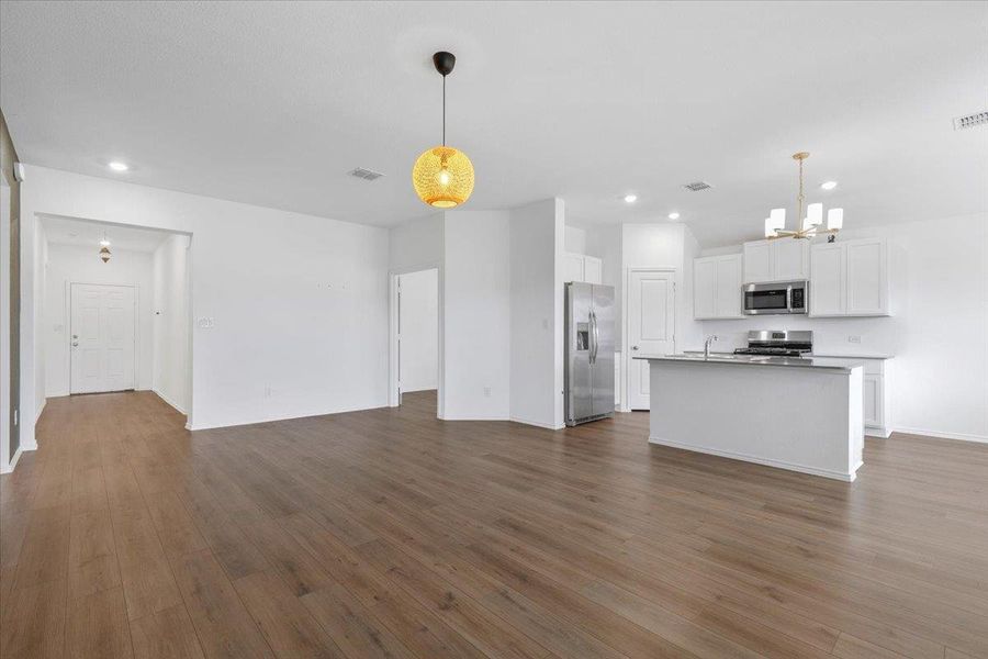 Spacious, unfurnished interior of a new home in Waterstone, Kyle (Image 24).