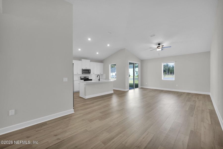 Spacious, unfurnished interior of a new home in Westport Landing, Jacksonville (Image 13).