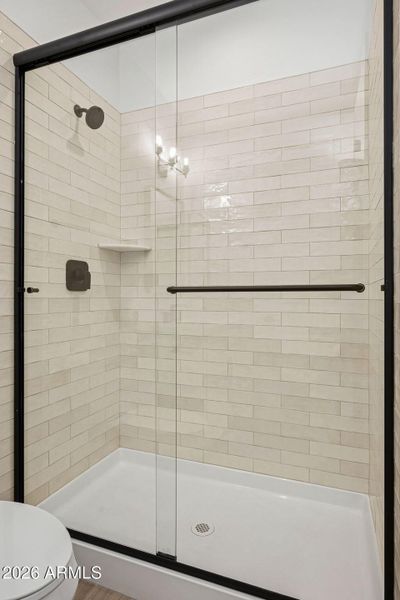 41-web-or-mls-20136-w-hazelwood-st