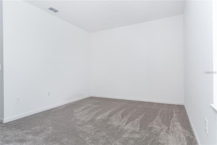 Spacious, unfurnished interior of a new home in , Groveland (Image 16).
