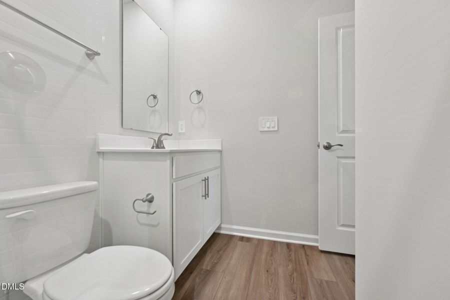 20-web-or-mls-Raleigh - Oak Manor - 548