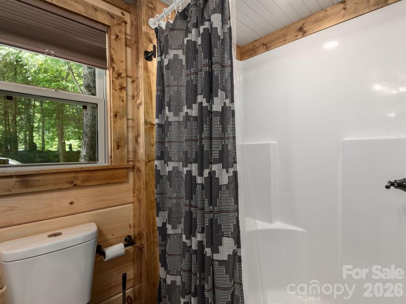 Furnished interior view inside a new home in , Lake Toxaway (Image 9).
