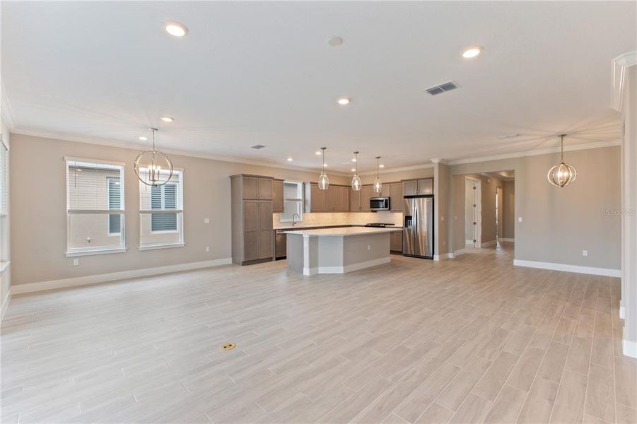 Spacious, unfurnished interior of a new home in Ocala Preserve, Ocala (Image 26).