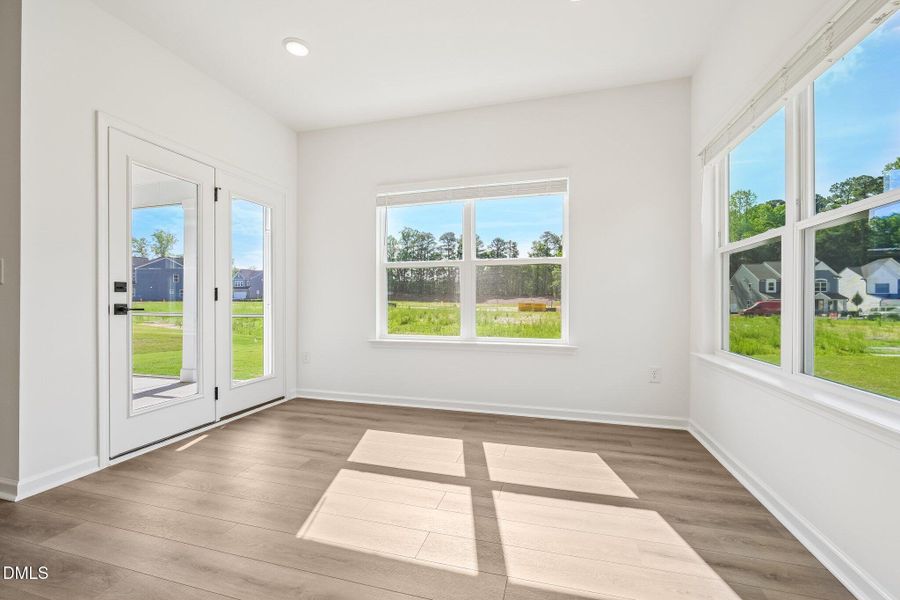 12-web-or-mls-Fetching Pl-S2905-012