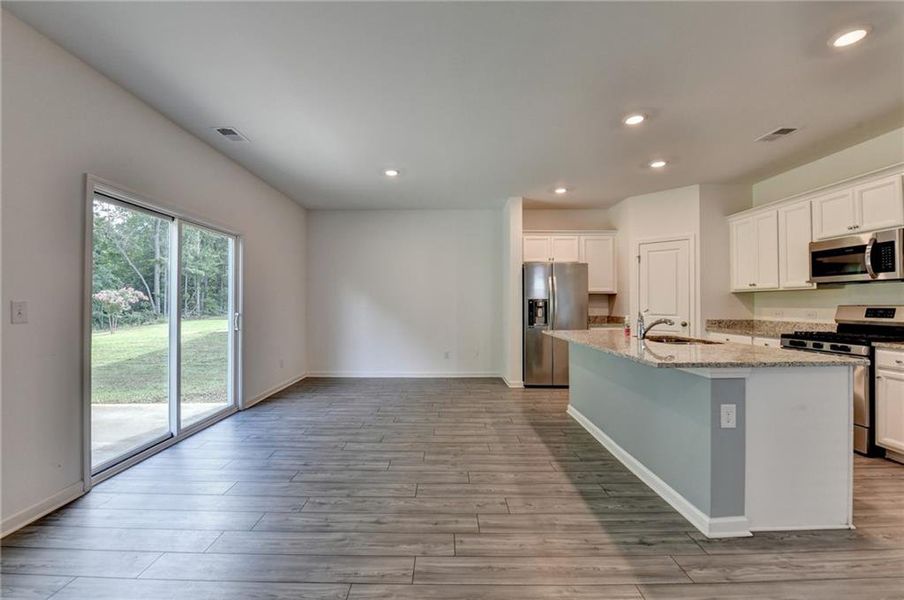 Spacious, unfurnished interior of a new home in , Braselton (Image 22).