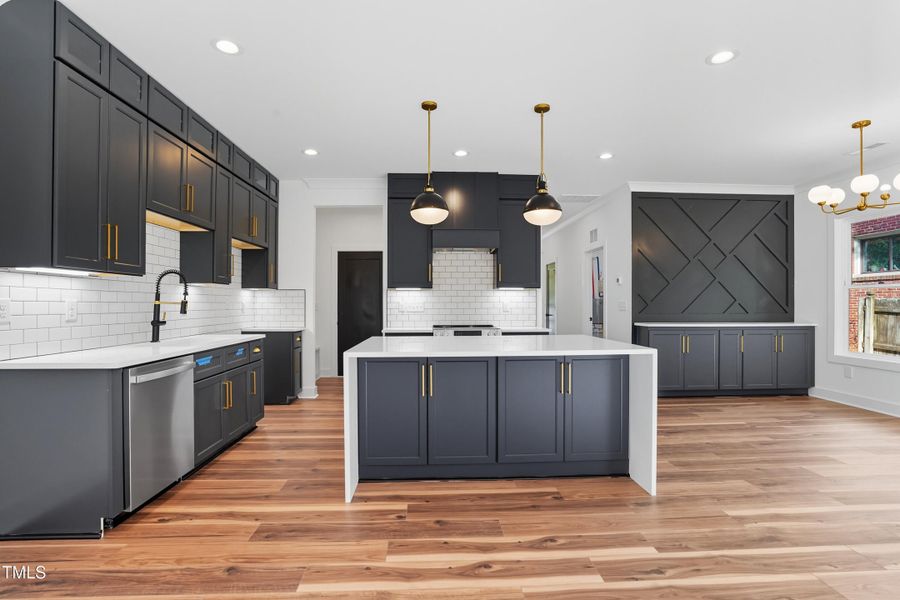 304 King Charles Unit 2-49 304 King Charles Unit 2-49