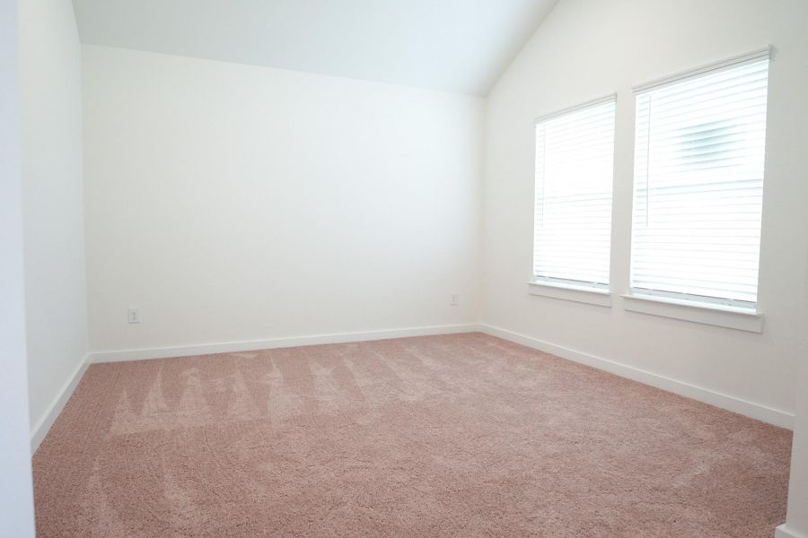 Spacious, unfurnished interior of a new home in Foxtail Palms, Manvel (Image 17).