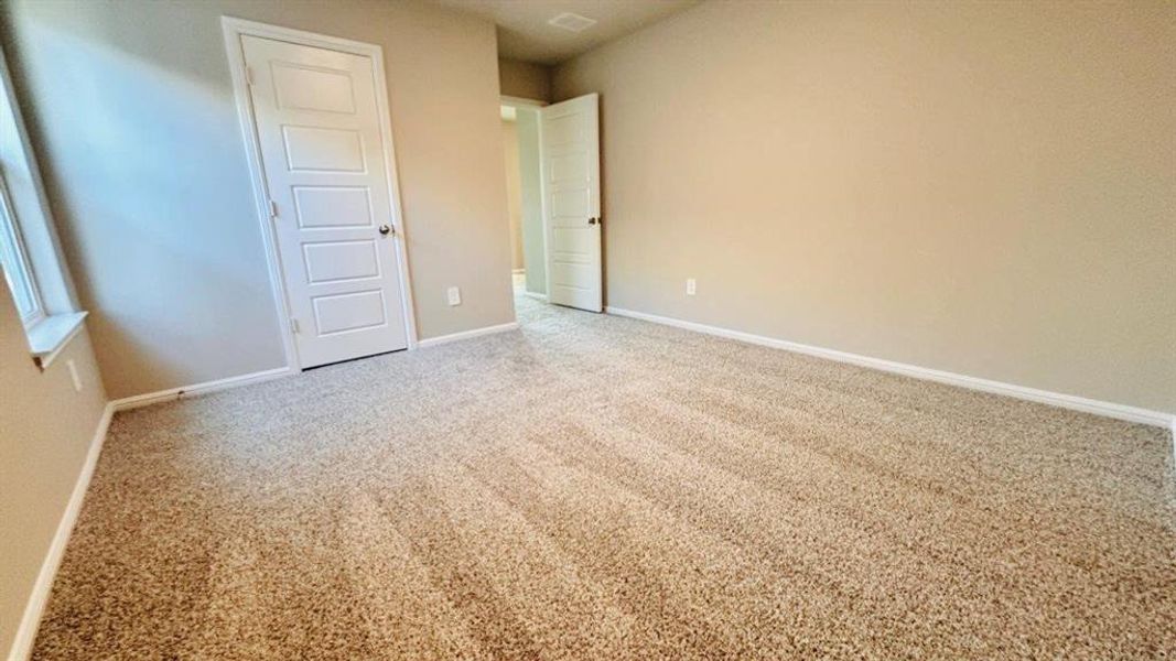 Spacious, unfurnished interior of a new home in Orchard Village, Fort Worth (Image 21).