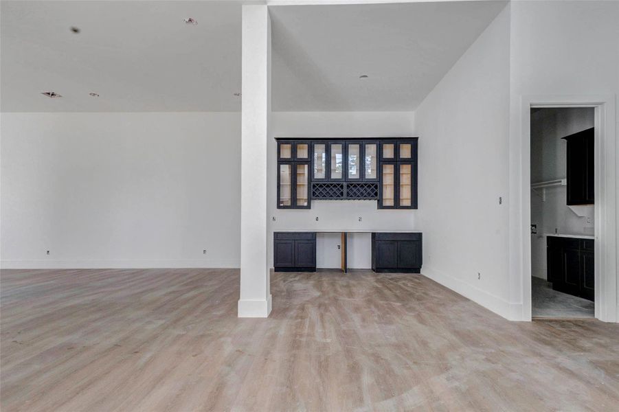 Spacious, unfurnished interior of a new home in , Spring (Image 13).