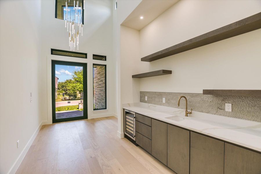 Furnished interior view inside a new home in , Horseshoe Bay (Image 15).