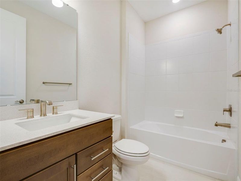 Furnished interior view inside a new home in Willow Ridge, Montverde (Image 15).