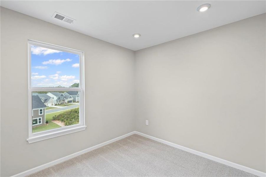 Spacious, unfurnished interior of a new home in Twin Lakes, Braselton (Image 29).