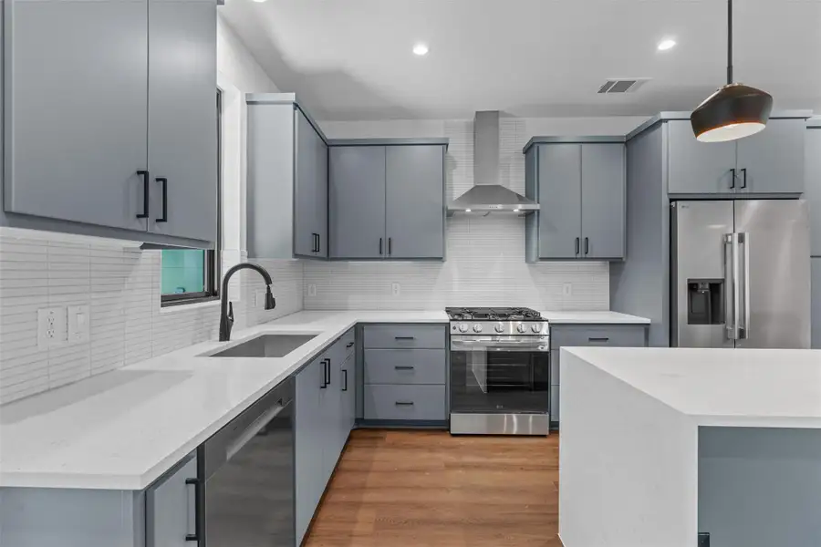 Modern Kitchen with Brand New Appliances