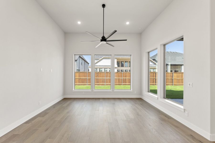 Representative unfurnished interior of a home built from the 5062 by Tradition Homes in Mosaic – 70′ Lots, Prosper (Image 18).