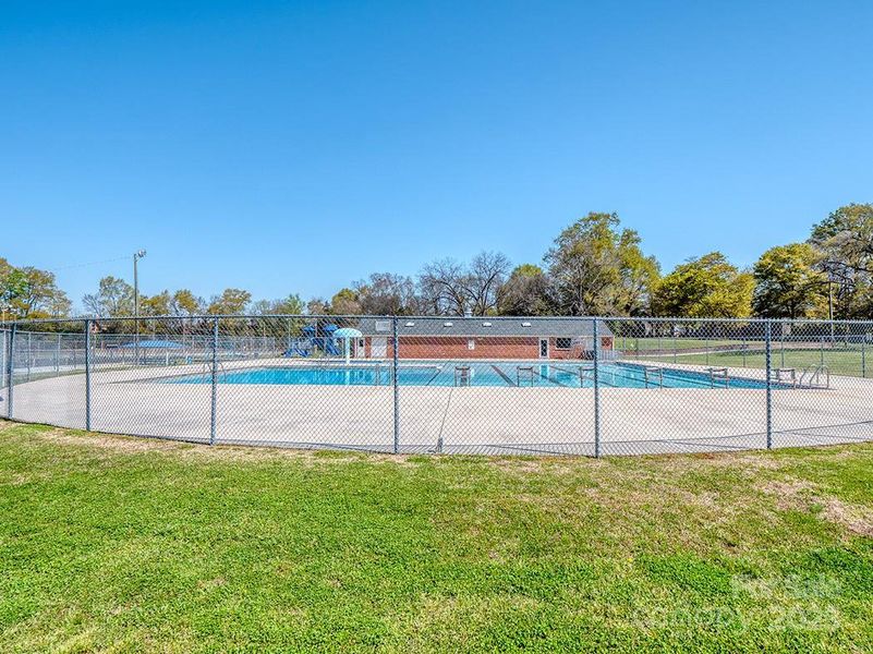 Community amenities in , Lancaster (Image 22).