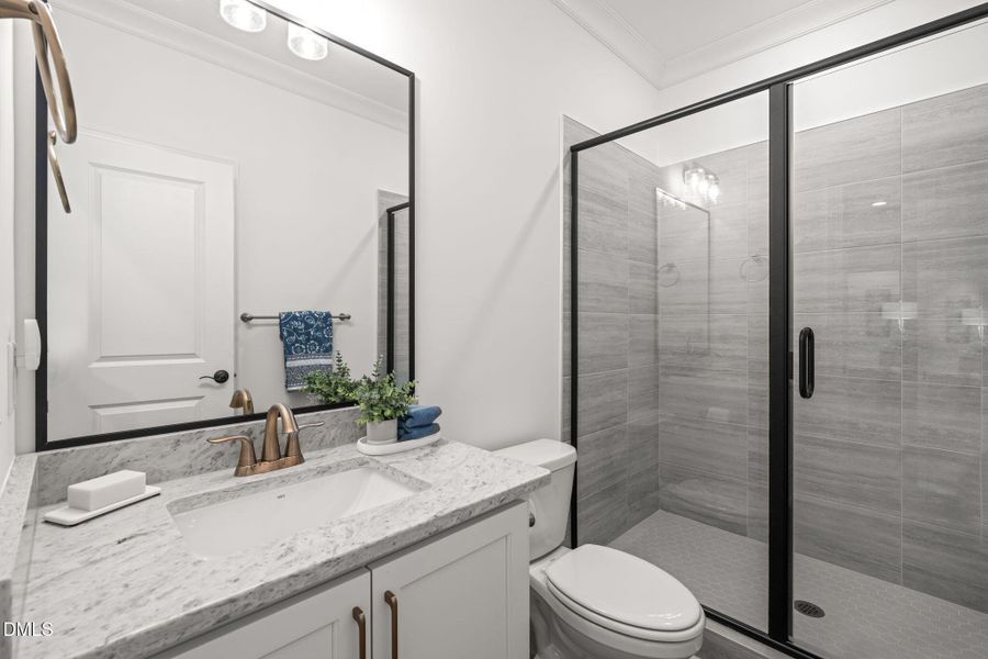 Hall Bath Main floor