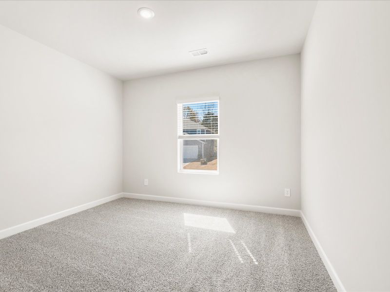 Spacious, unfurnished interior of a new home in Creek Ridge - Signature Collection, Spartanburg (Image 9).