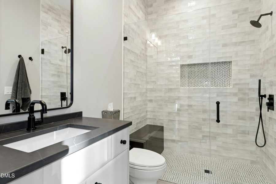 021-489554-IMG_2393 021-489554-IMG_2393