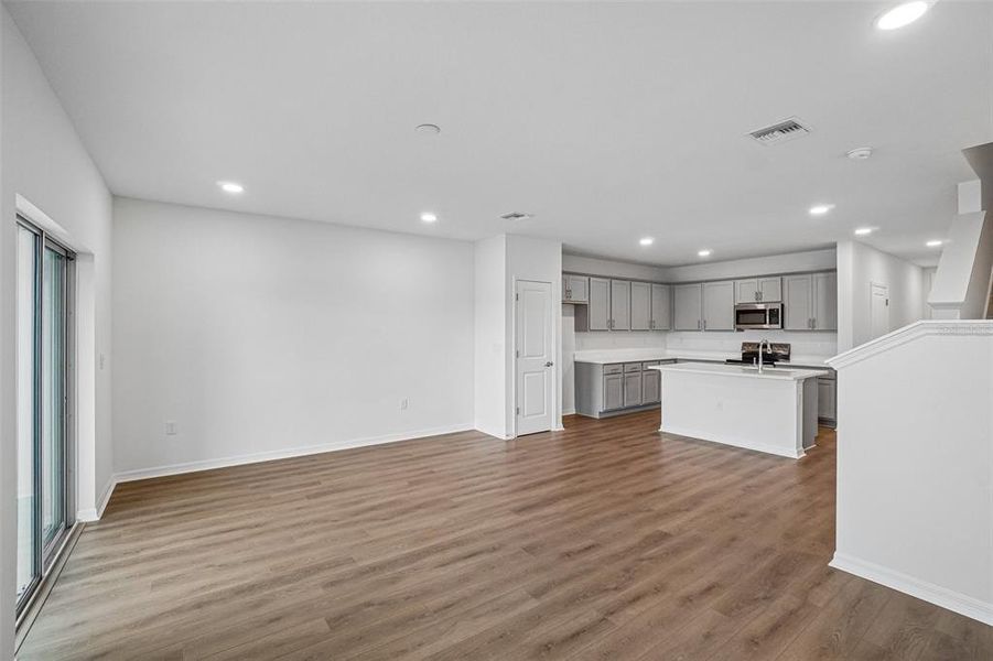 Spacious, unfurnished interior of a new home in Twin Oaks, Zephyrhills (Image 27). Spacious, unfurnished interior of a new home in Twin Oaks, Zephyrhills (Image 27).