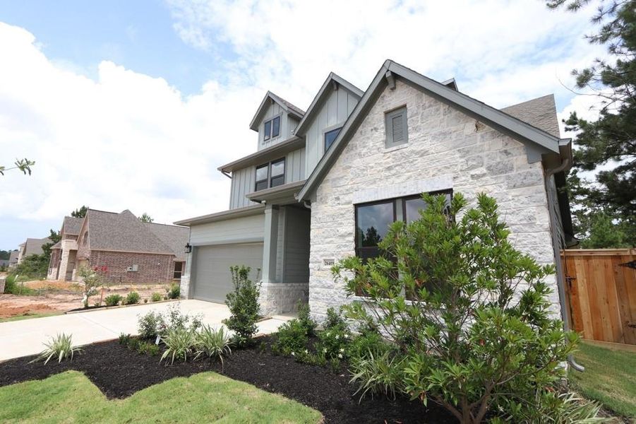 Welcome to The Zinnia by David Weekley Homes. **HOME ESTIMATED TO BE COMPLETE AUGUST 2025**