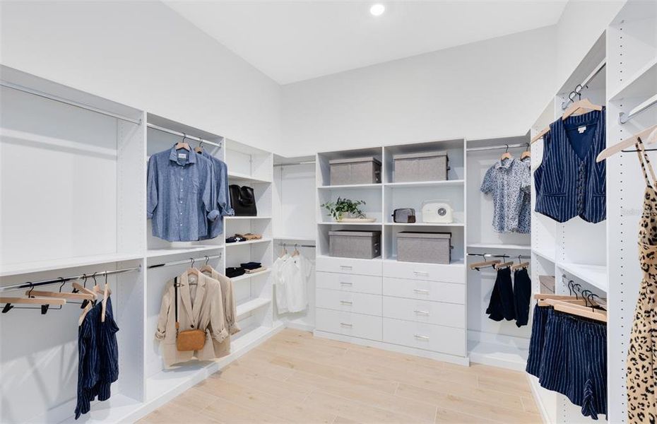 Furnished interior view inside a new home in Del Webb Minneola, Minneola (Image 5).