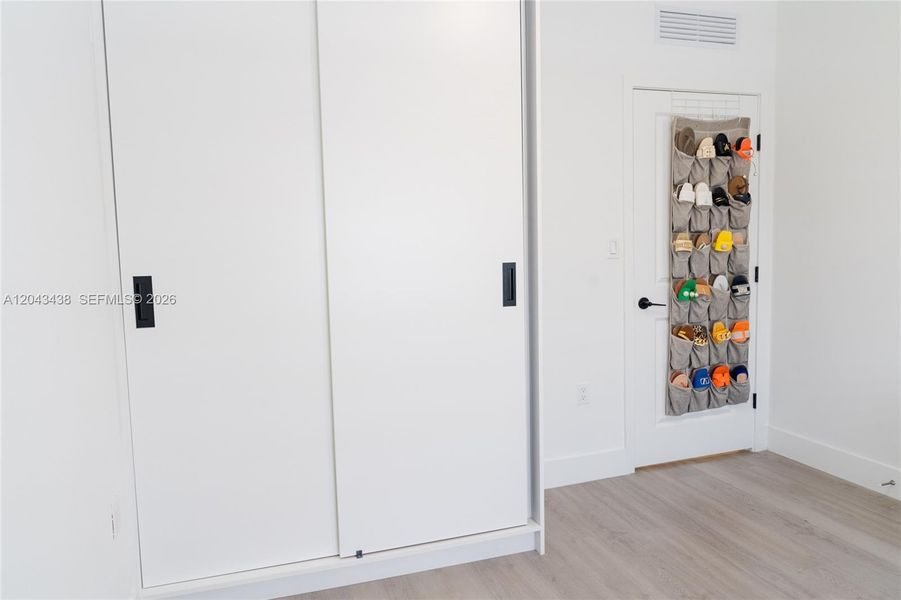 Spacious, unfurnished interior of a new home in , Florida City (Image 23).