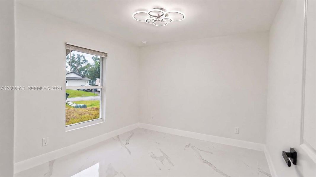 Spacious, unfurnished interior of a new home in , Lehigh Acres (Image 18).