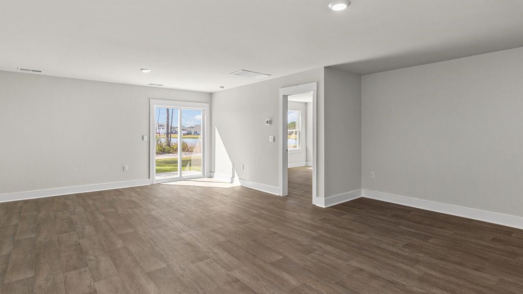 Spacious, unfurnished interior of a new home in Sidbury Station, Castle Hayne (Image 18).