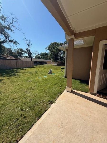 Exterior details and patio area of a home in , Willis (Image 3).