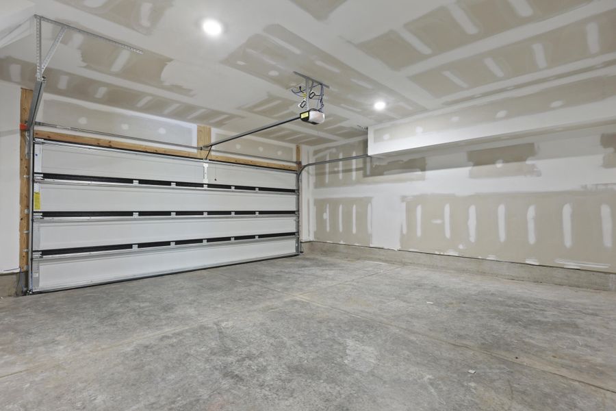 Spacious, unfurnished interior of a new home in Nexton, Summerville (Image 38).