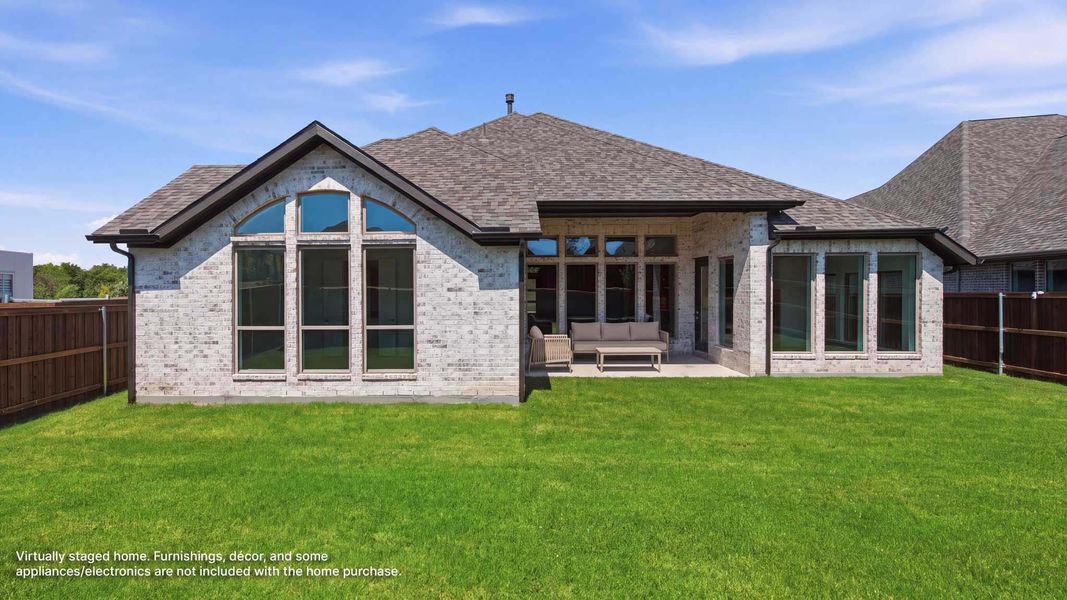 Exterior details and patio area of a home in Hillstead, Lavon (Image 3).