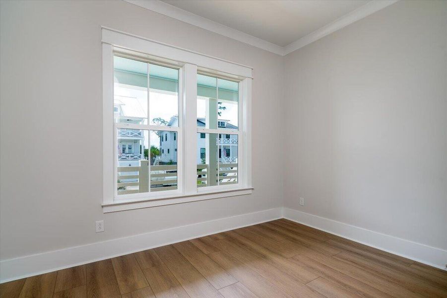 Spacious, unfurnished interior of a new home in Wando Village, Charleston (Image 16).