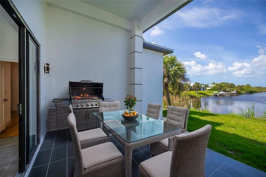 Exterior details and patio area of a home in , Port Charlotte (Image 33).
