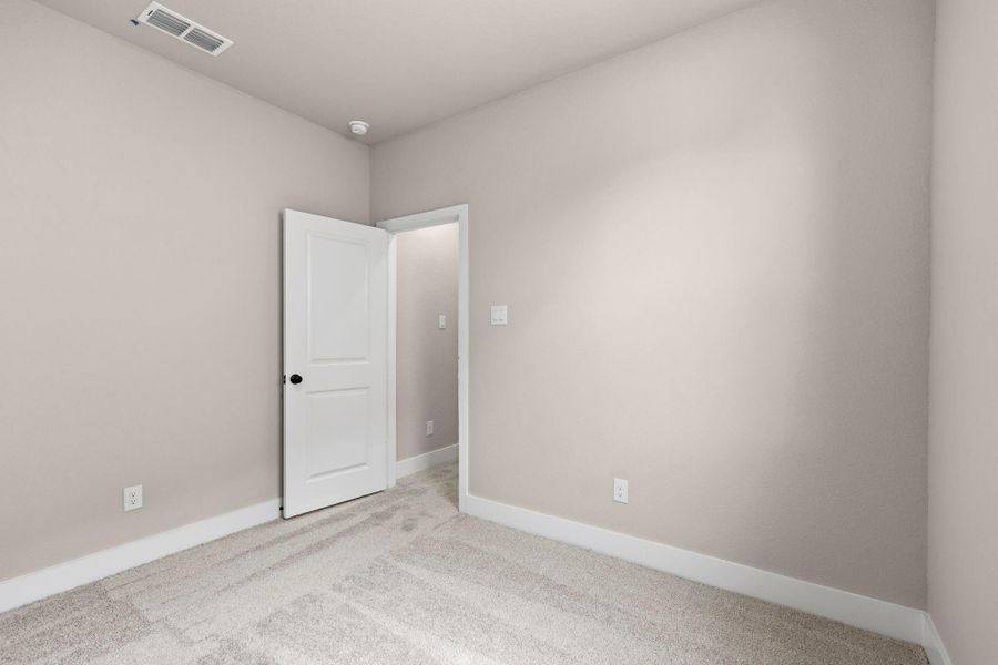 Spacious, unfurnished interior of a new home in Meridiana 40', 65', Iowa Colony (Image 27). Spacious, unfurnished interior of a new home in Meridiana 40', 65', Iowa Colony (Image 27).