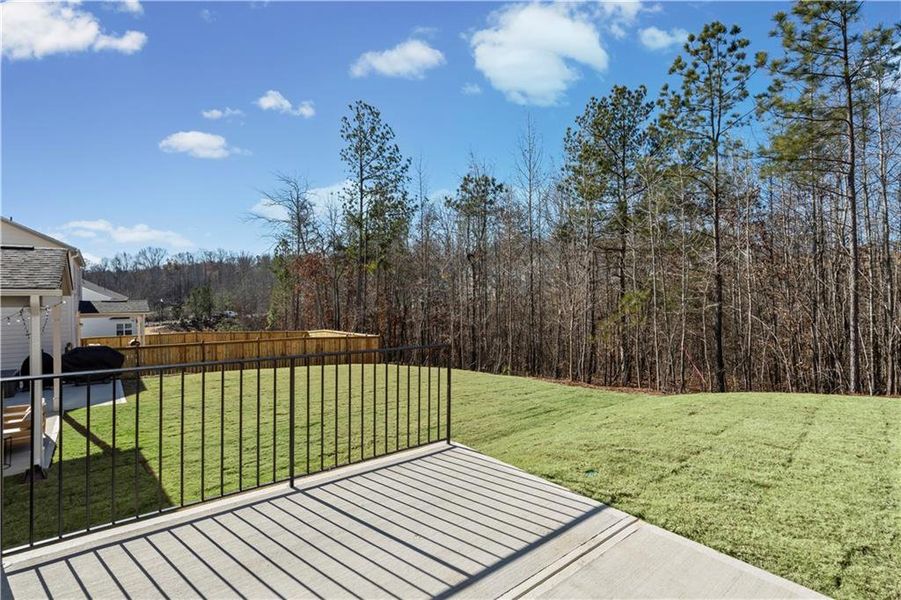 Exterior details and patio area of a home in Hunters Creek, Flowery Branch (Image 3).