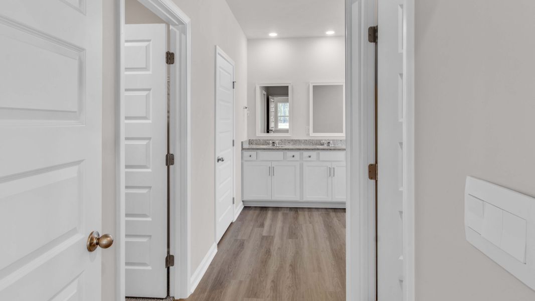 Image 26 representing the Fraser by D.R. Horton in Riverwood Gardens, Oakland, TN.