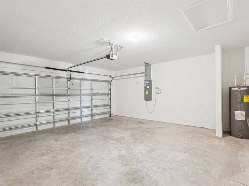 Spacious, unfurnished interior of a new home in Magnolia Bay - Classic Series, Nokomis (Image 30). Spacious, unfurnished interior of a new home in Magnolia Bay - Classic Series, Nokomis (Image 30).