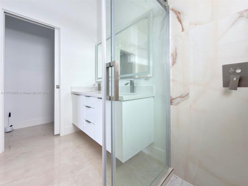 Furnished interior view inside a new home in , Lehigh Acres (Image 4).