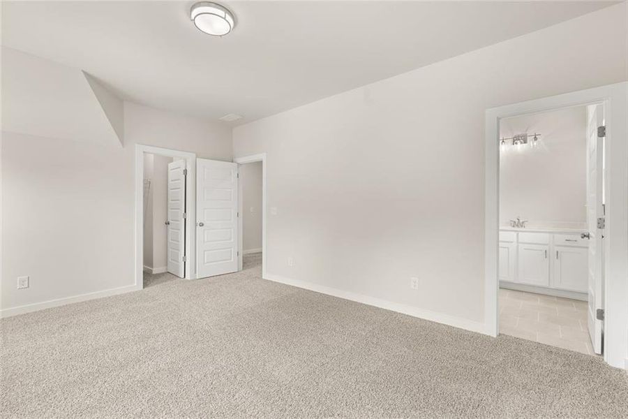 Spacious, unfurnished interior of a new home in , Cumming (Image 16).