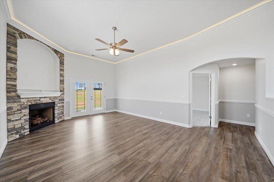 Spacious, unfurnished interior of a new home in Bent Tree, Gaffney (Image 16).